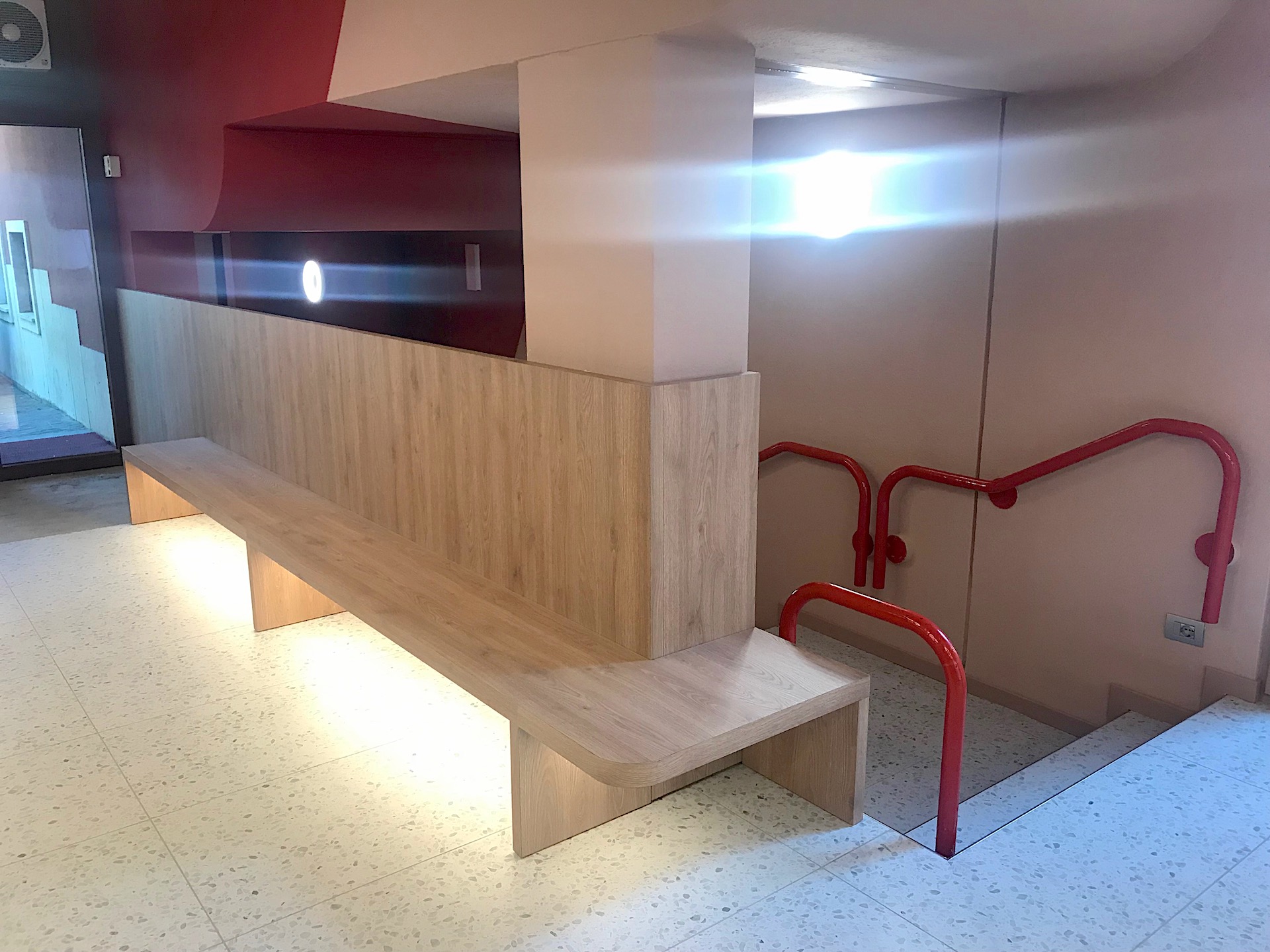 Waiting room with view to scale down to the locker room