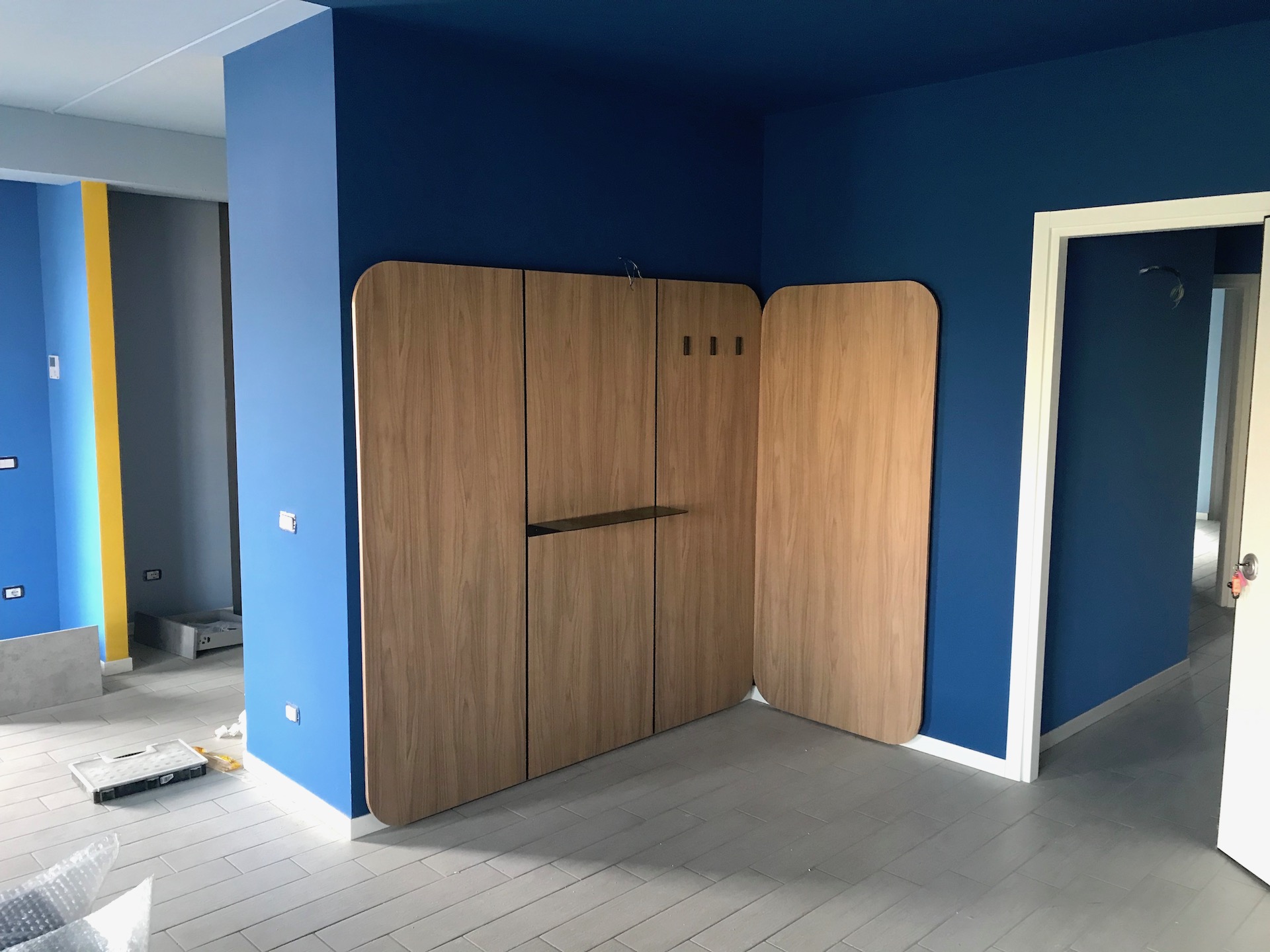 Pop colors on the walls