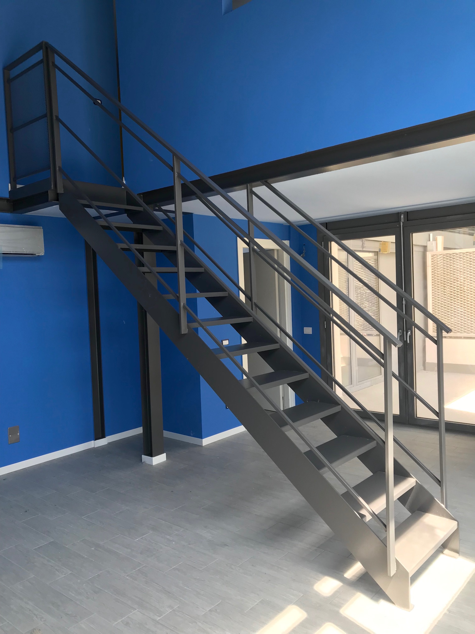 New color for stairs