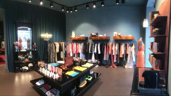 Entrance of Flagship Store Maison Momonì Milan