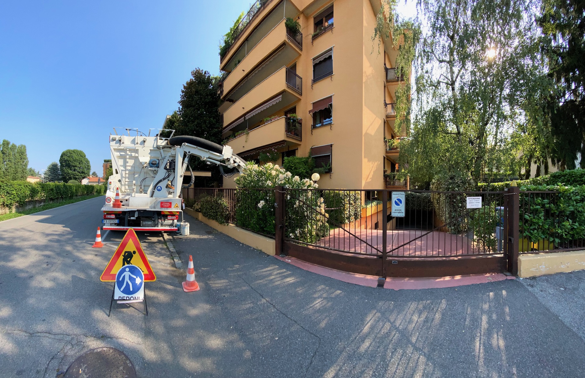 Operazione aspirazione macerie 