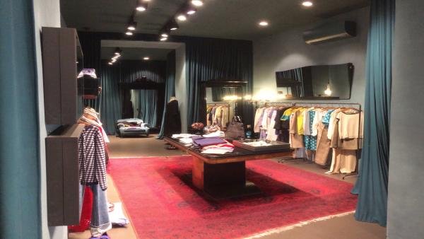 Detail of the internal hall of the Store Momoni