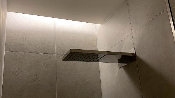 Dettaglio interno doccia