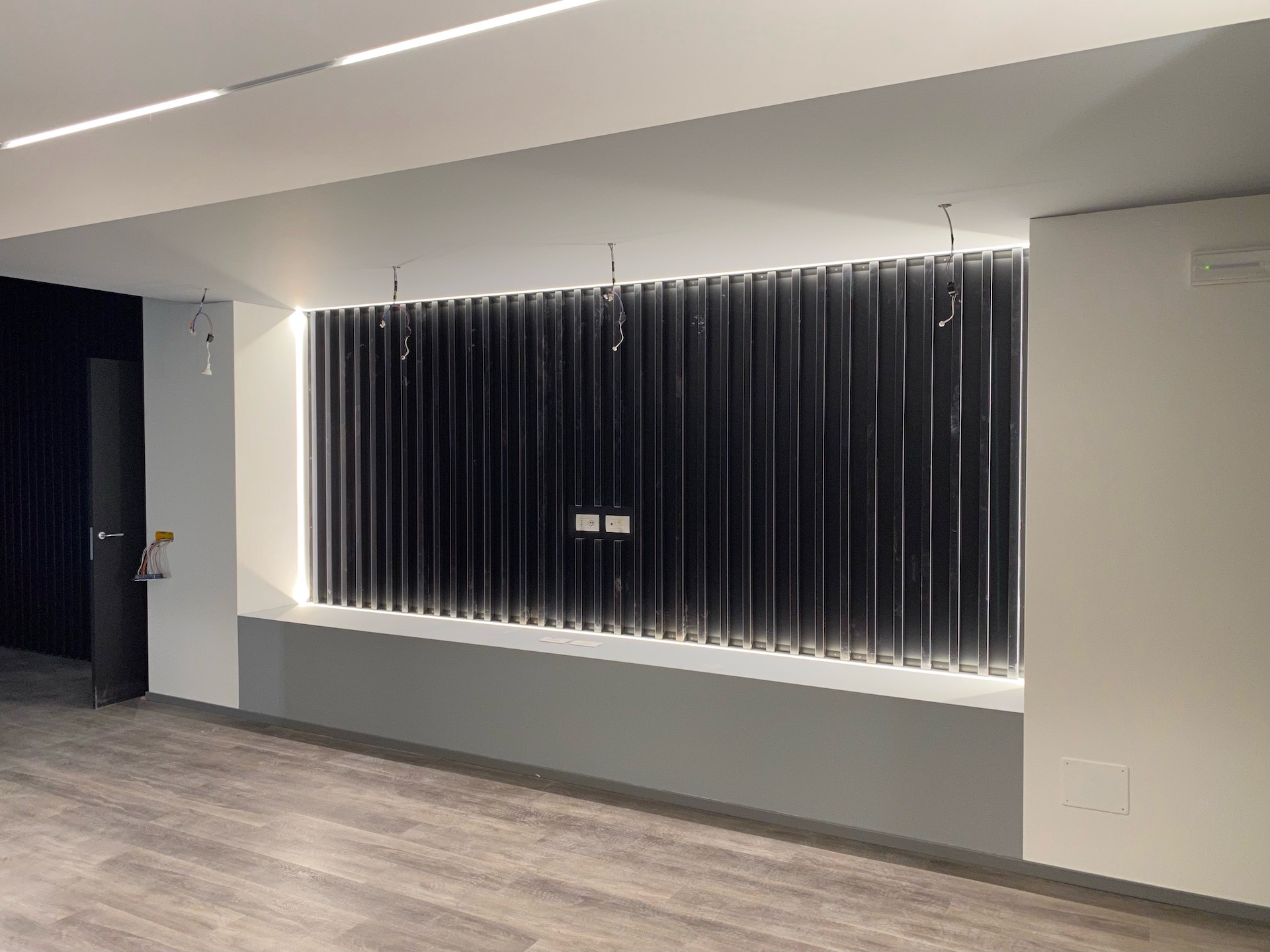 Preparazione parete per schermi 