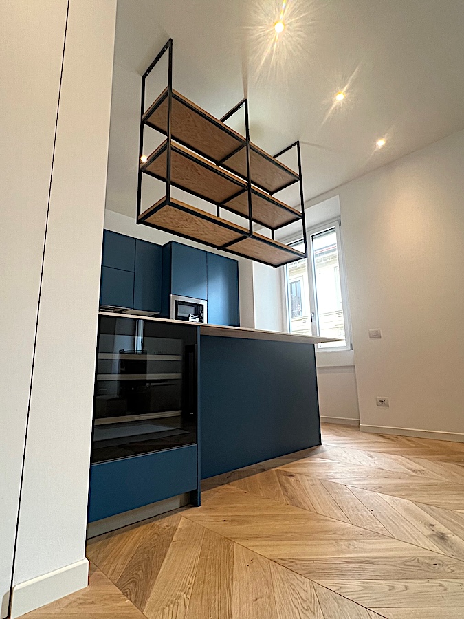 Bancone e cantinetta, cucina realizzata da CA arredamenti