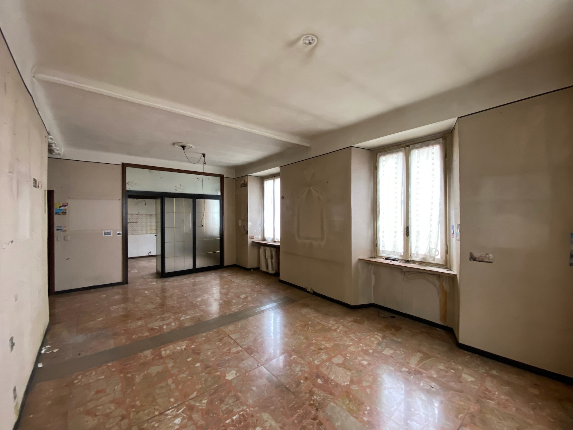 Il salone prima della ristrutturazione