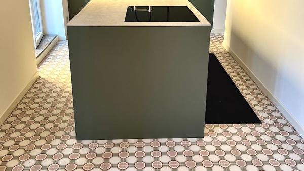 Cucina con vista dalla sala