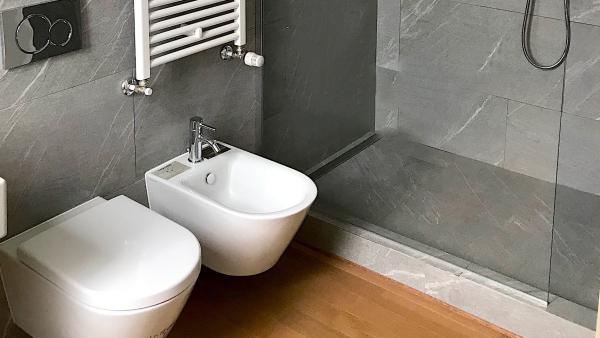 Bagno zona notte con doccia