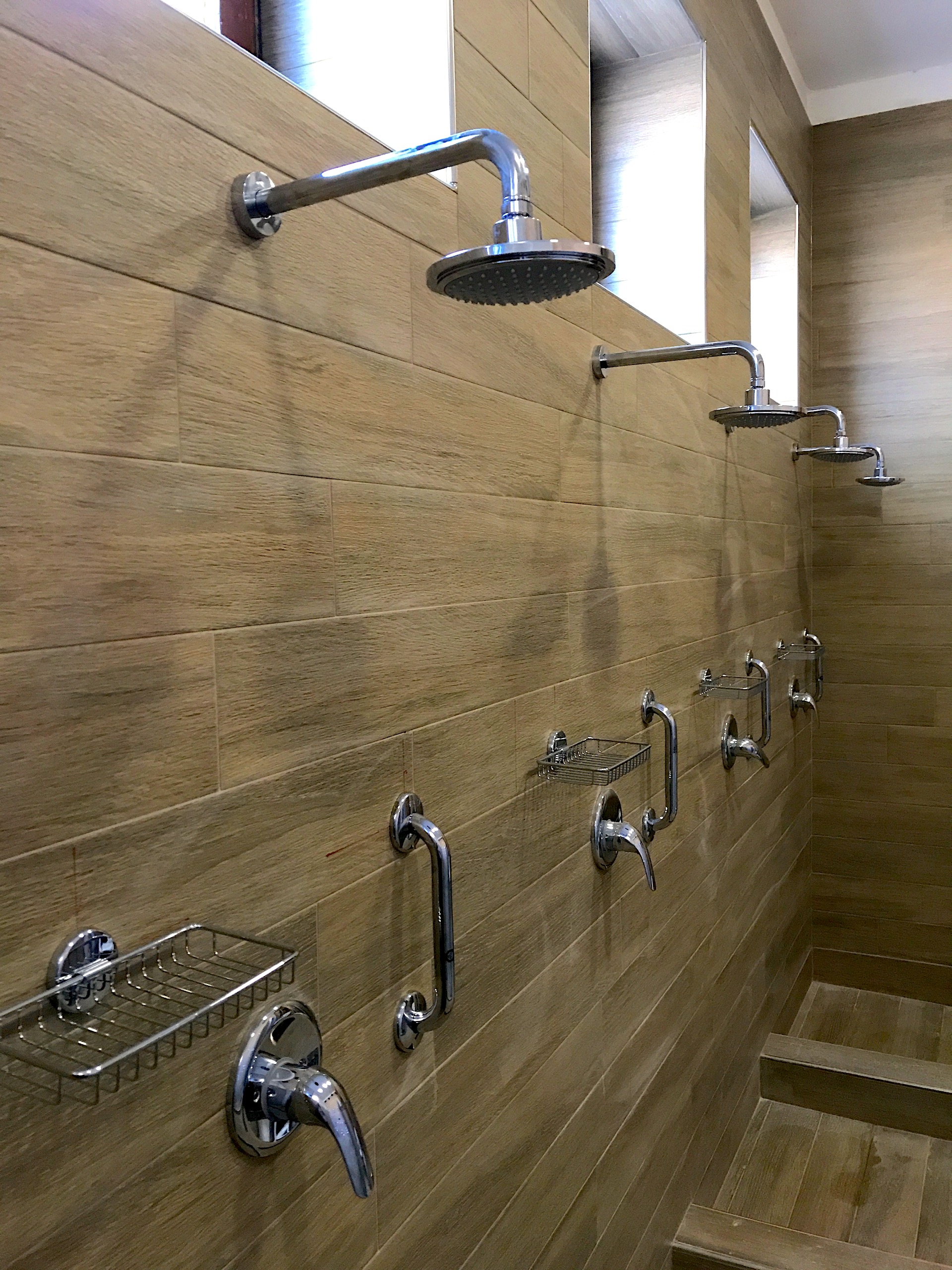 Detail of the wall of the men's showers