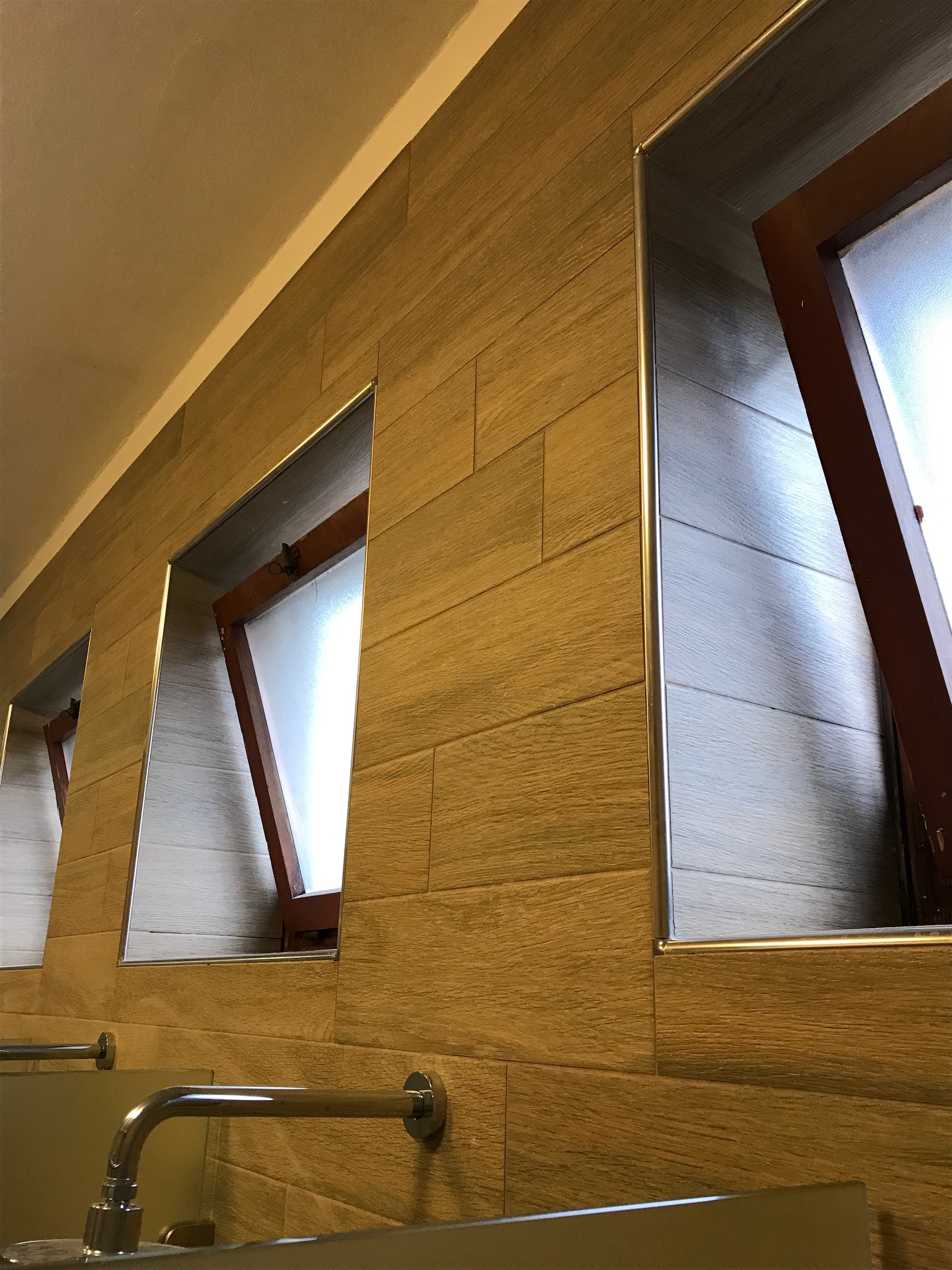 Detail of the finishing of intrados