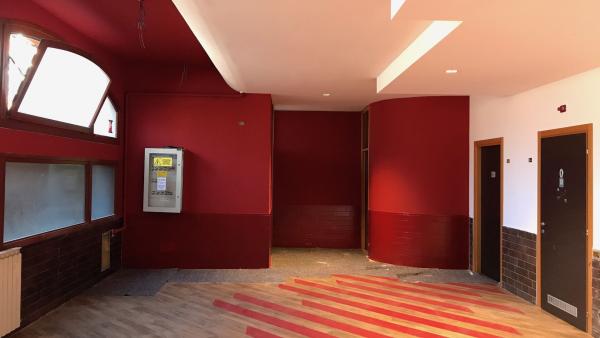 Men changing room entrance area