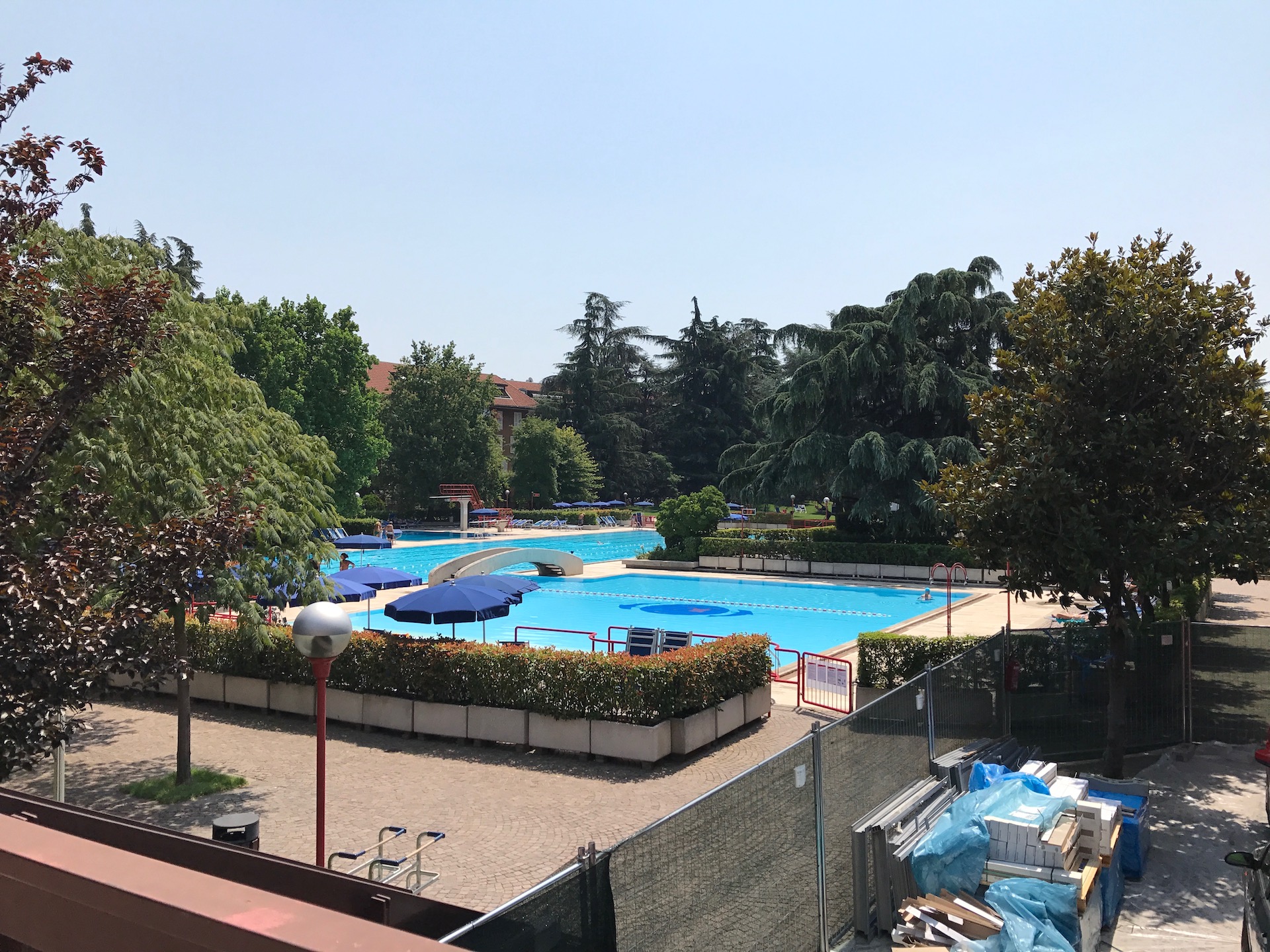 Work without disturbing