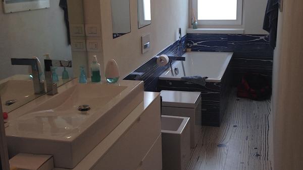 Bagno zona notte con vasca